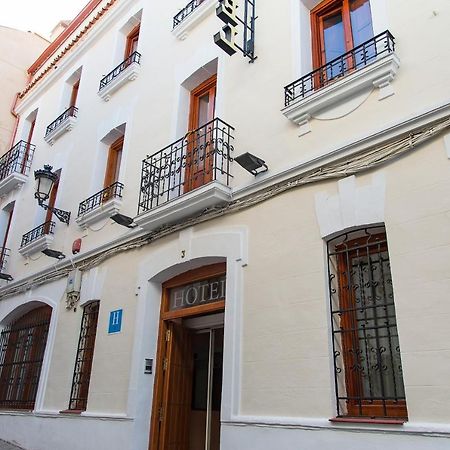 Hotel Castilla กาเซเรส ภายนอก รูปภาพ